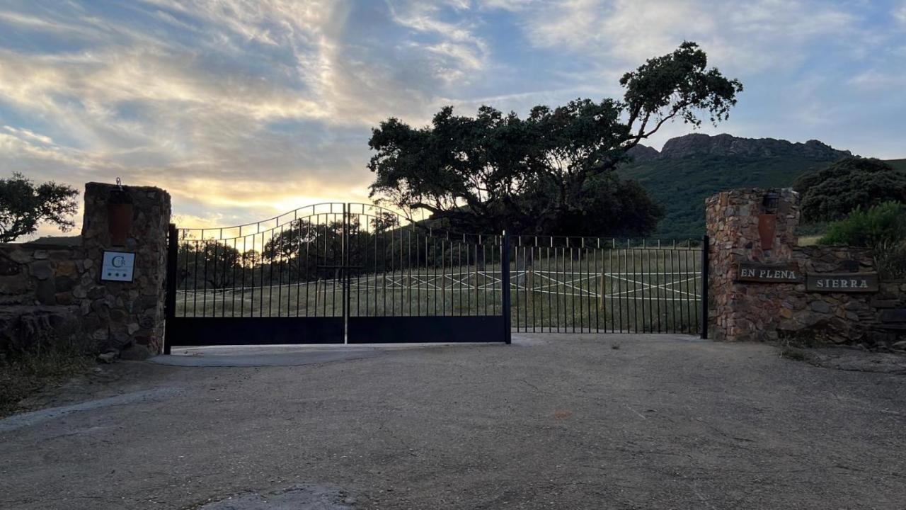 Apartamentos Rurales En Plena Sierra La Calera المظهر الخارجي الصورة