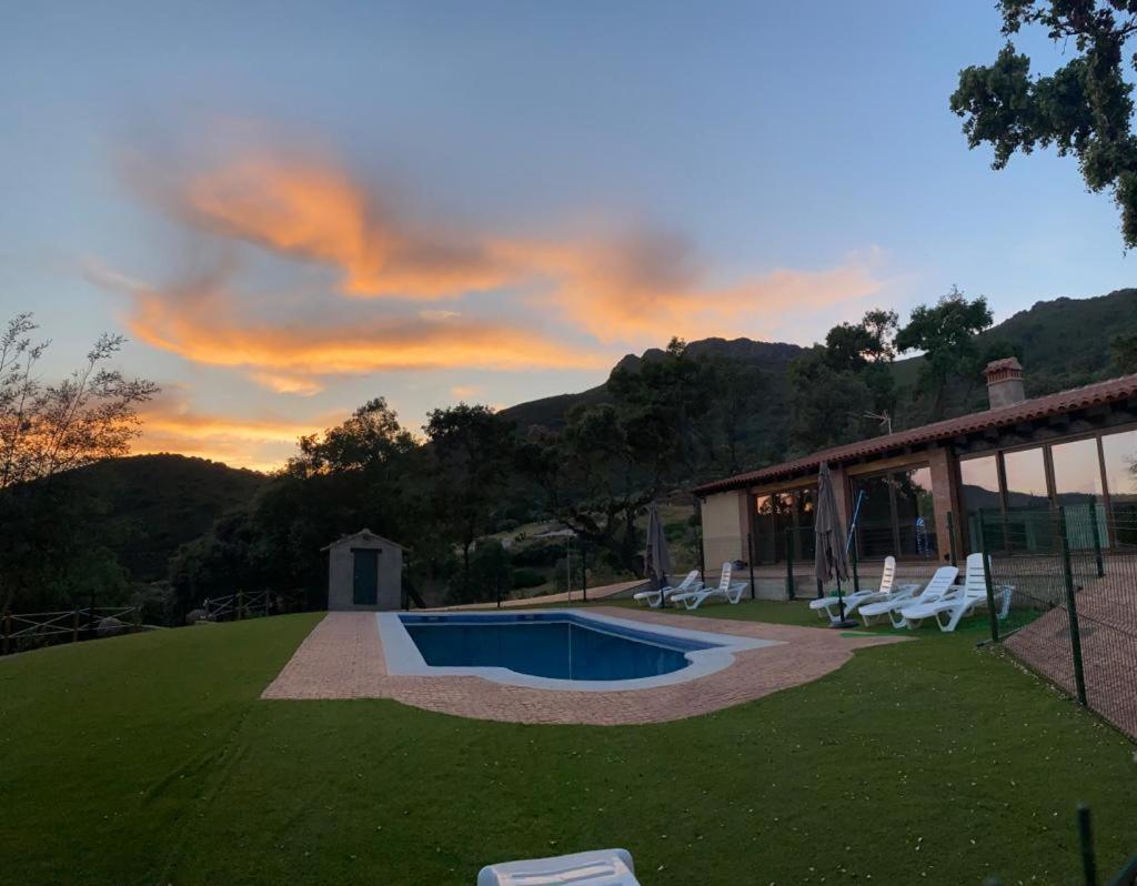 Apartamentos Rurales En Plena Sierra La Calera المظهر الخارجي الصورة