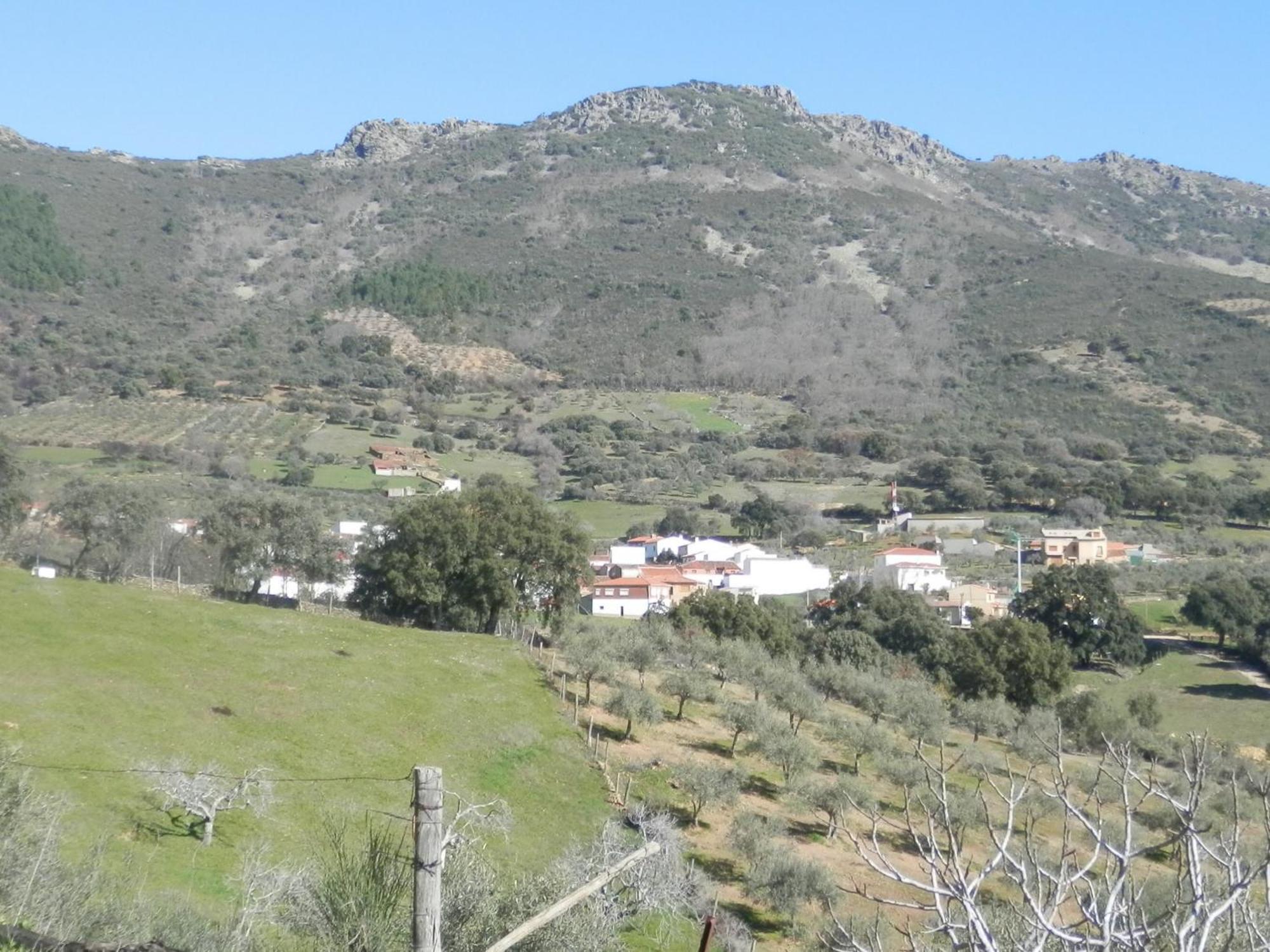 Apartamentos Rurales En Plena Sierra La Calera المظهر الخارجي الصورة