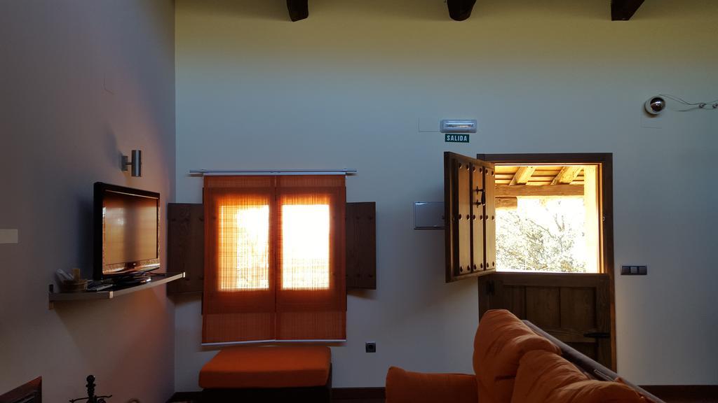 Apartamentos Rurales En Plena Sierra La Calera المظهر الخارجي الصورة